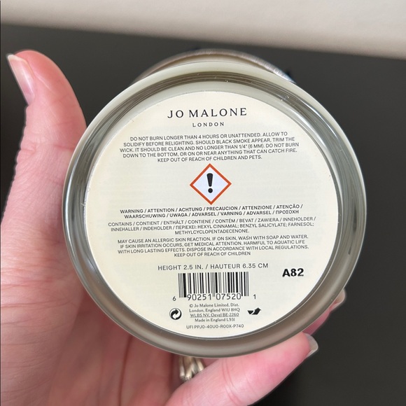 Jo Malone Wild Bluebell Candle 200g 45 Hour Burn w/ Silver Lid NIB $82 MSRP - Picture 9 of 14